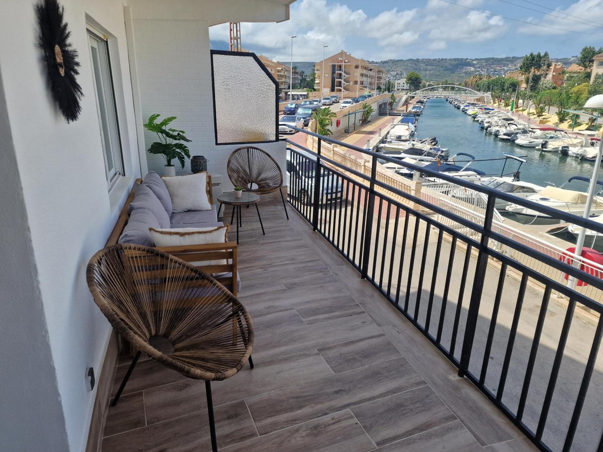 Waterfront 3 Bed Apartment, 90M From The Beach Platja de Larenal Exteriér fotografie