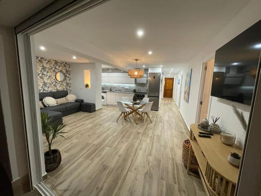 Waterfront 3 Bed Apartment, 90M From The Beach Platja de Larenal Exteriér fotografie
